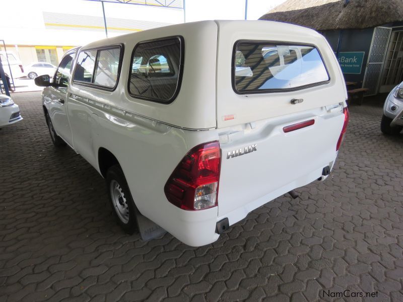 Toyota HILUX 2000 VVTI A/CON in Namibia