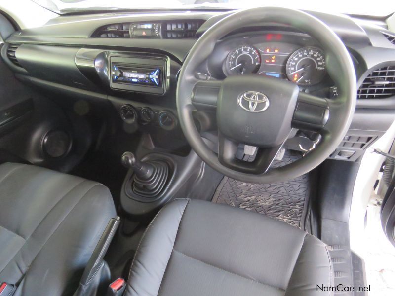 Toyota HILUX 2000 VVTI A/CON in Namibia