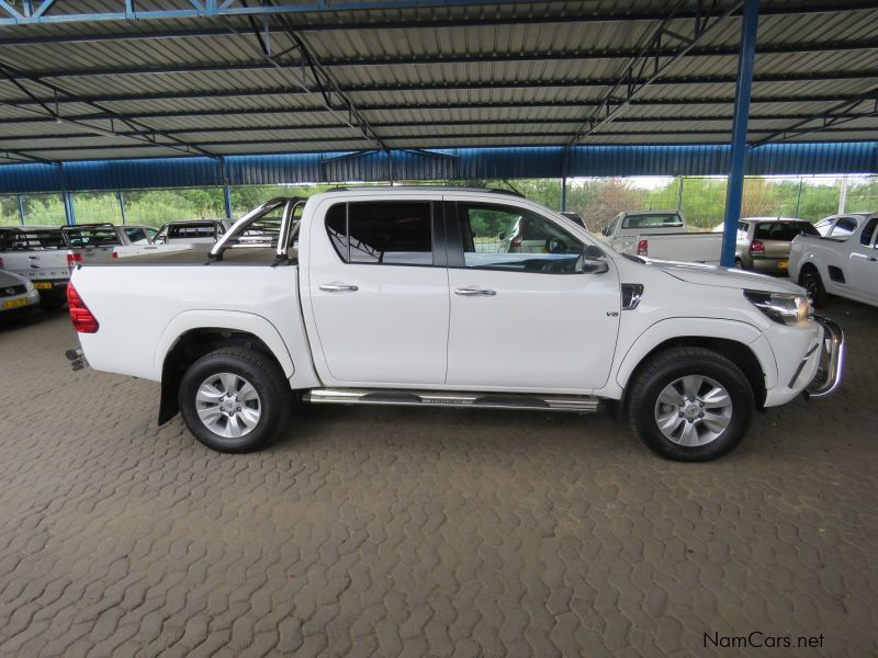 Toyota HILUX 40 V6 D/C 4X4 A/T in Namibia