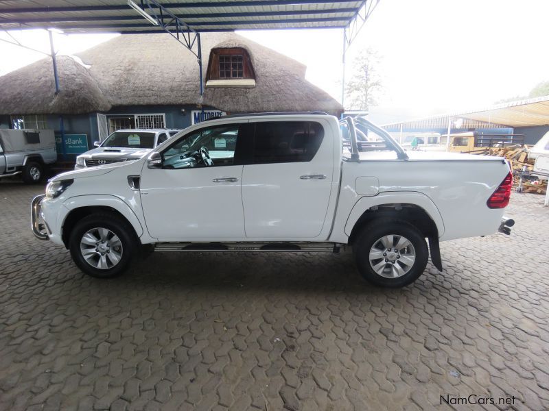 Toyota HILUX 40 V6 D/C 4X4 A/T in Namibia