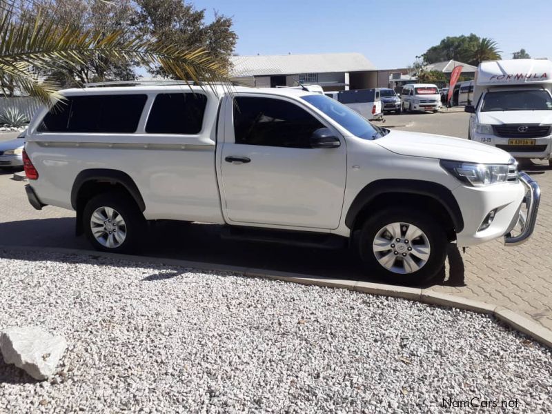 Toyota HILUX SC 2.7VVTI RB SRX in Namibia