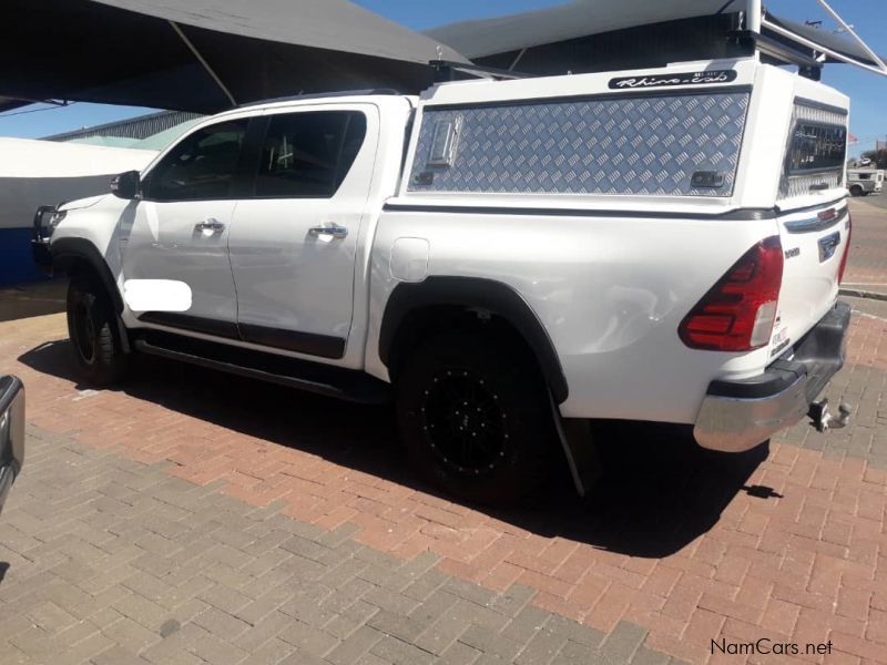 Toyota Hilux  4.0 V6 DC AT 4x4 in Namibia