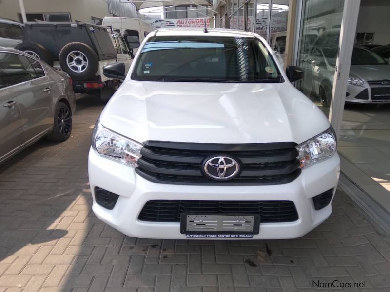 Toyota Hilux 2.0 VVTi AC SC in Namibia