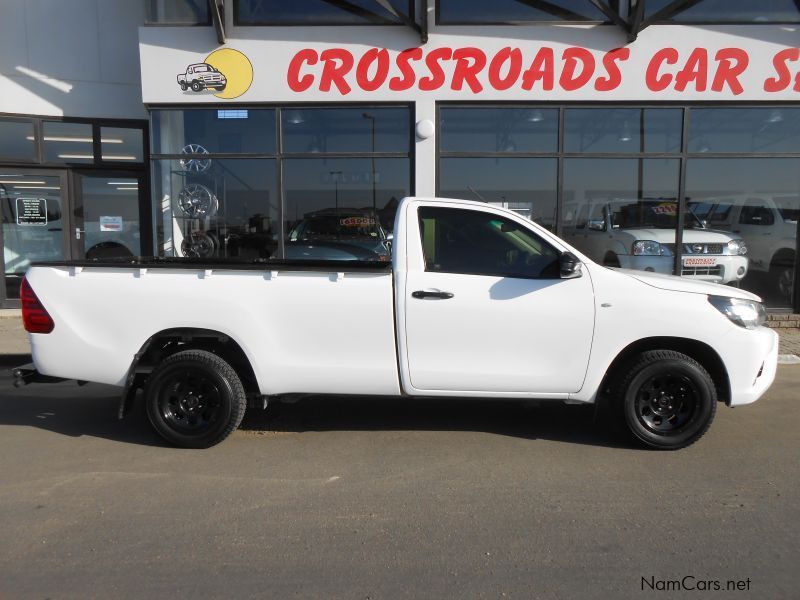 Toyota Hilux 2.0 vvti lwb +a/c in Namibia