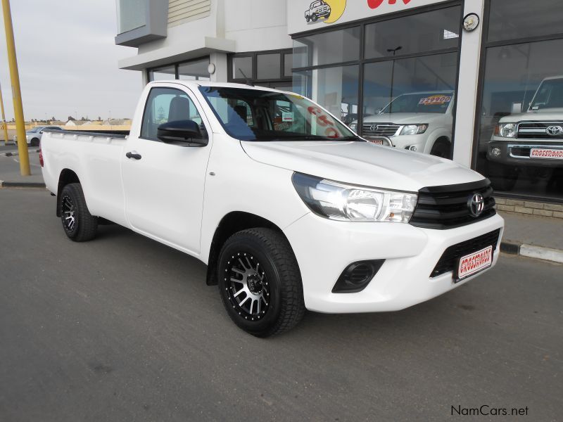 Toyota Hilux 2.4 GD S/C 2X4 lwb in Namibia