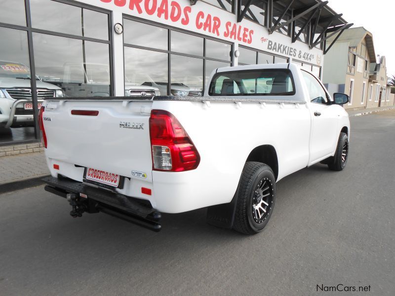 Toyota Hilux 2.4 GD S/C 2X4 lwb in Namibia