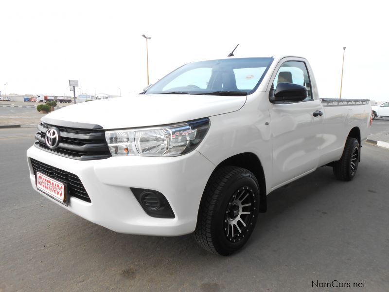 Toyota Hilux 2.4 GD S/C 2X4 lwb in Namibia