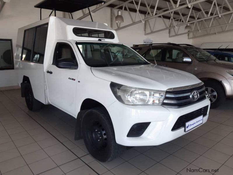 Toyota Hilux 2.4 GD6 4x4 Safari in Namibia