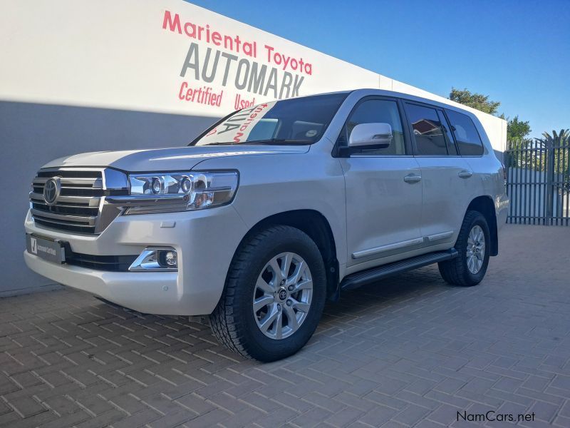 Toyota LAND CRUISER 200 SERIES VX 4.5D in Namibia