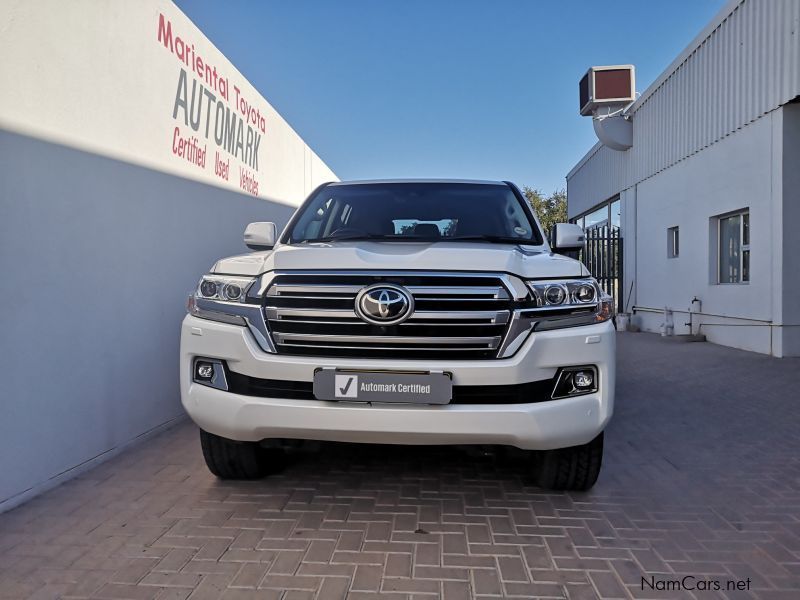 Toyota LAND CRUISER 200 SERIES VX 4.5D in Namibia