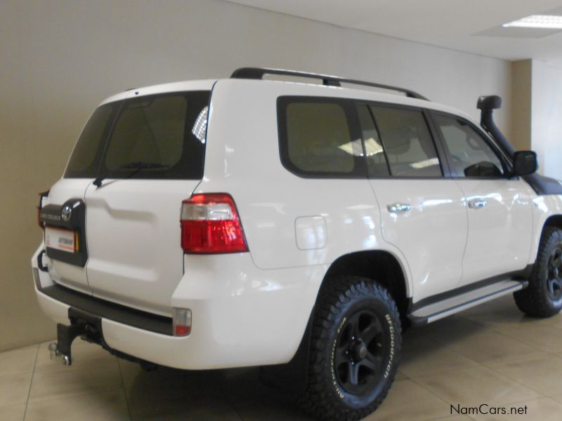 Toyota LAND CRUISER 4.5 V8GX in Namibia
