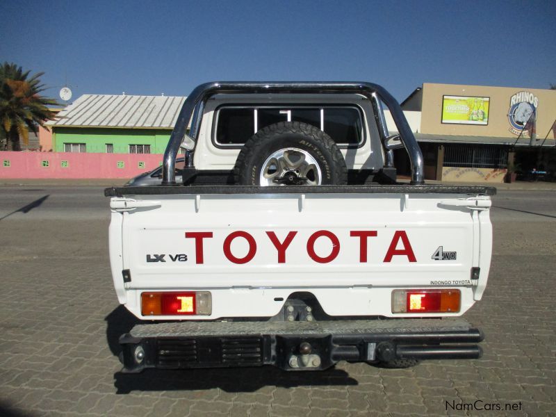 Toyota LAND CRUISER LX V8 4WD  D/C in Namibia