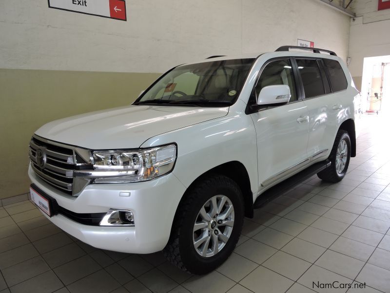 Toyota Land Cruiser 200 4.5 V8 VX in Namibia