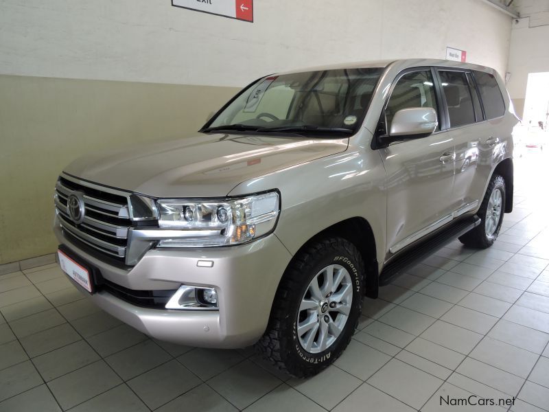 Toyota Land Cruiser 200 4.5 V8 VX in Namibia