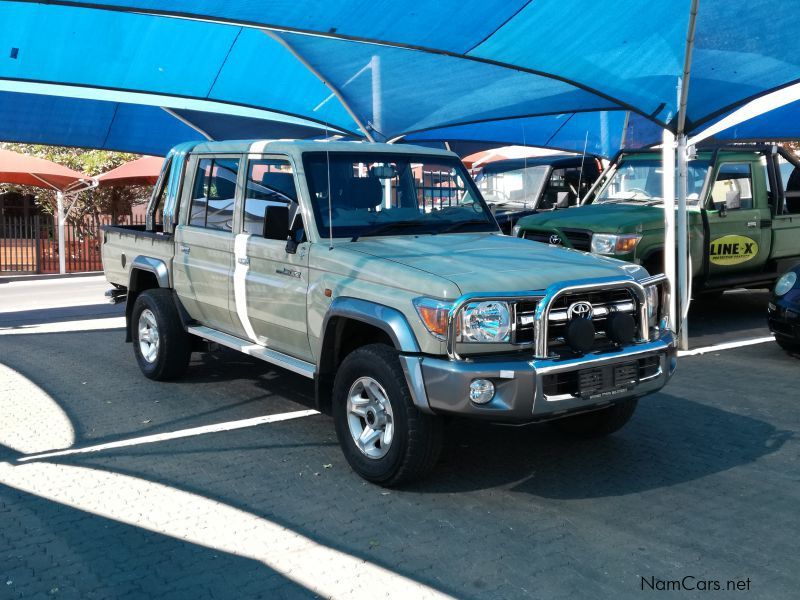 Toyota Land Cruiser 4.0 V6 Double Cab in Namibia