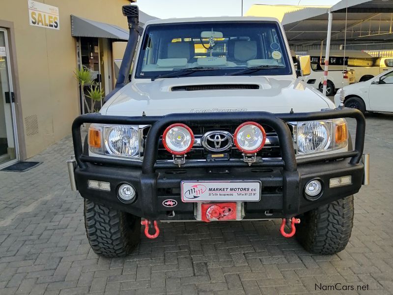 Toyota Land Cruiser 79 4.5D P/U D/C in Namibia