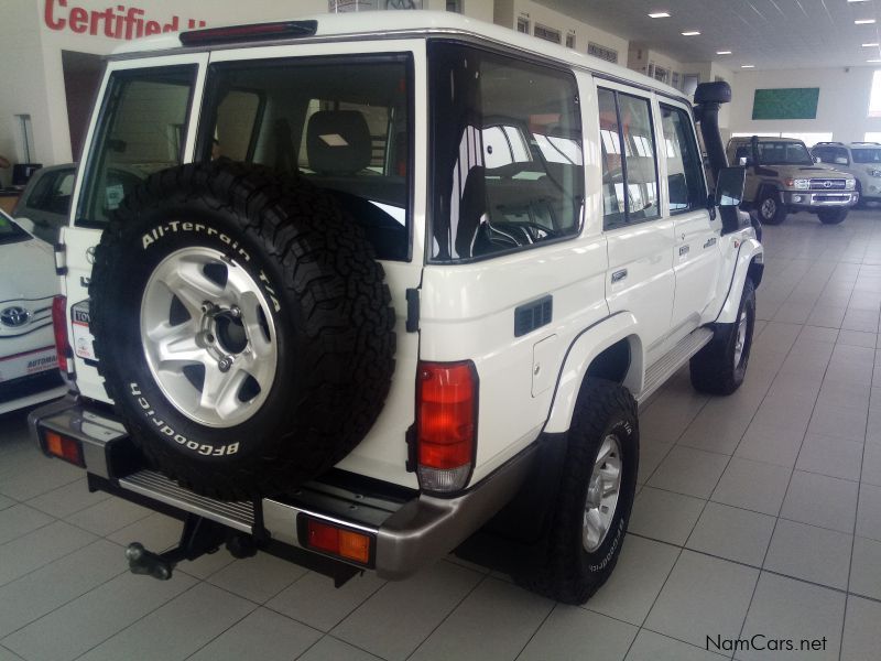 Toyota Land Cruiser V8 Diesel Turbo VX in Namibia