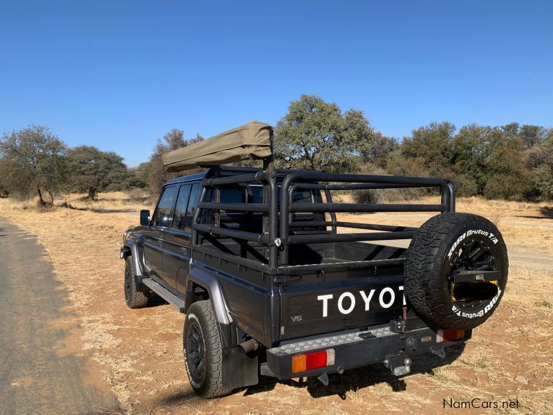 Toyota Land Cruser  V6 in Namibia