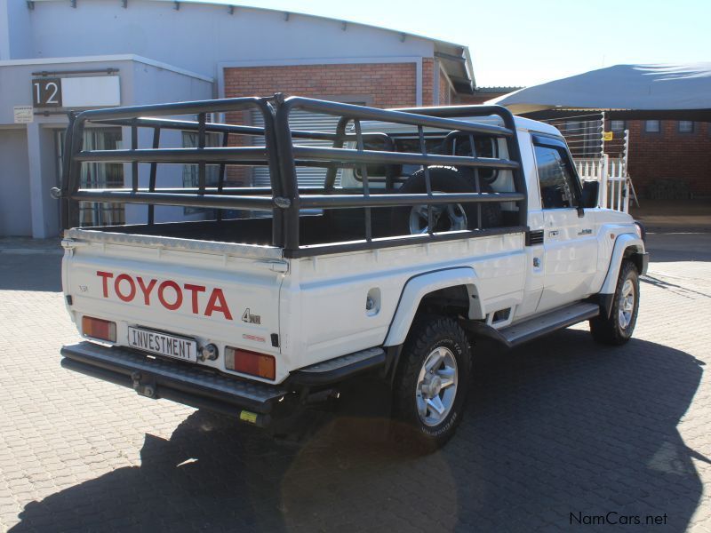 Toyota Land cruiser 4.0 V6 4x4 S Cab in Namibia