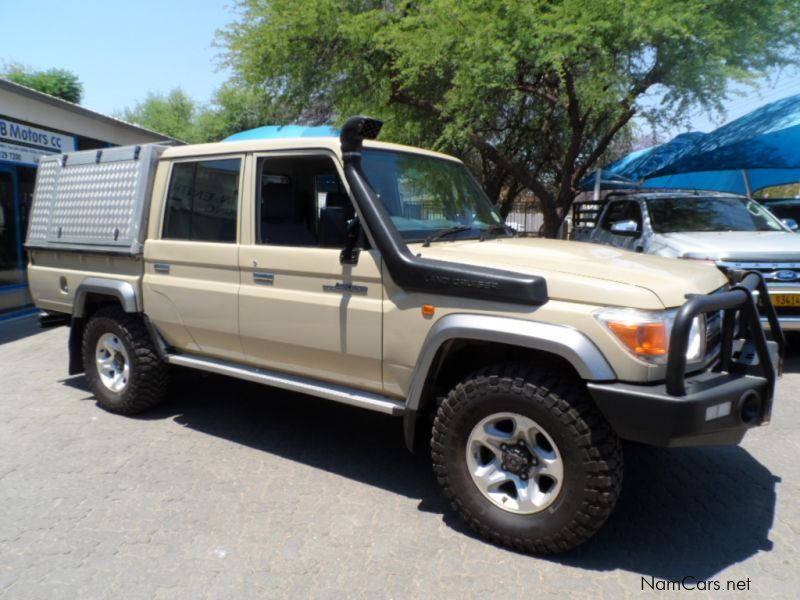 Toyota Landcruiser 4.0 V6 D/cab in Namibia