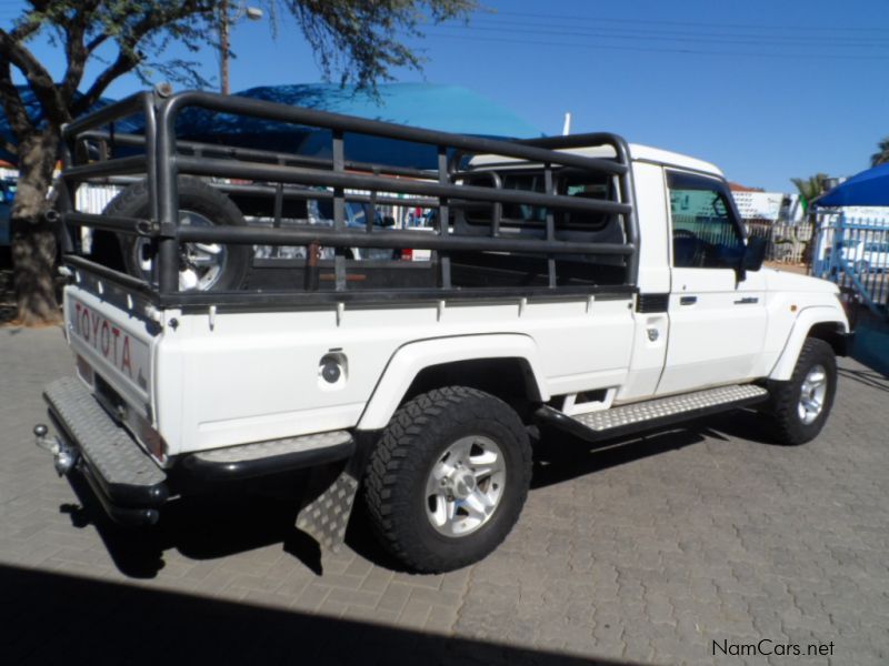 Toyota Landcruiser 4.0 V6 S/cab P/Up in Namibia