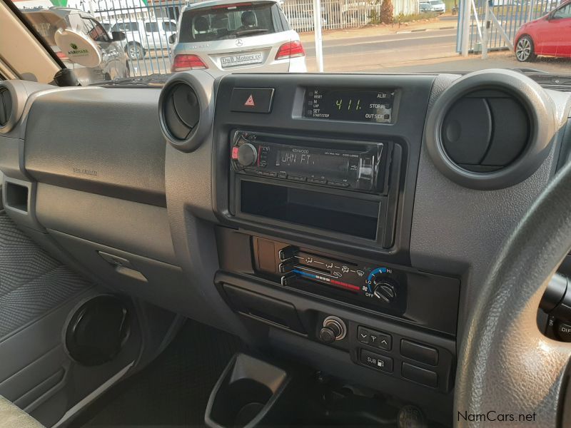 Toyota Landcruiser 4.5 V8 TDi S/Cab in Namibia