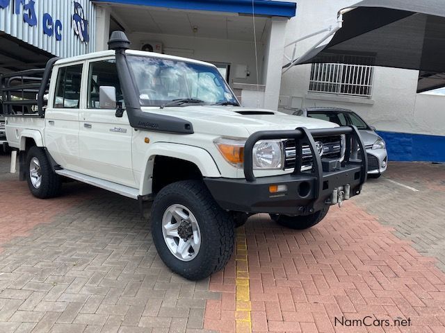 Toyota Landcruiser 4.5D V8 D/C in Namibia