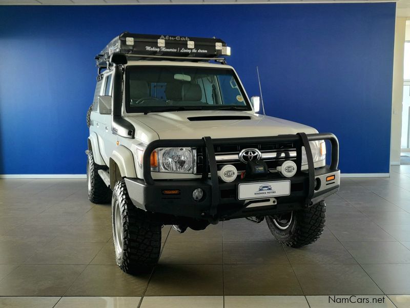 Toyota Landcruiser 76 4.5D V8 SWB in Namibia