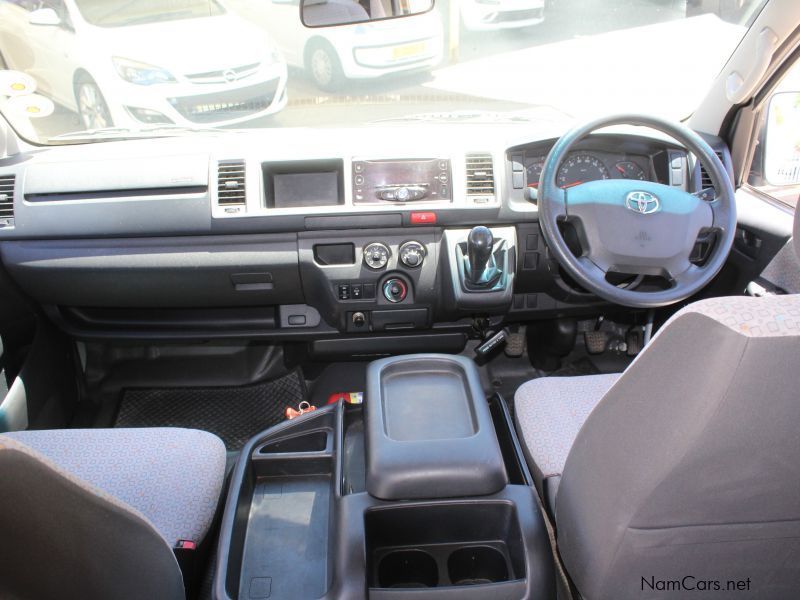 Toyota Quantum 2.5 D4D 14 seater in Namibia
