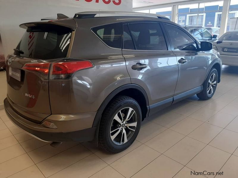 Toyota RAV 4 2.0 GX in Namibia