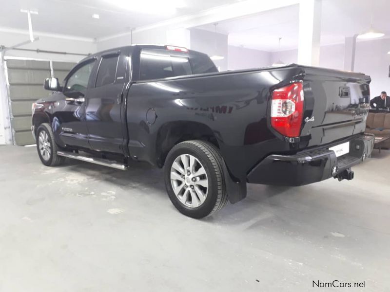Toyota Tundra 5.7 V8 D/C A/T 4x4 in Namibia