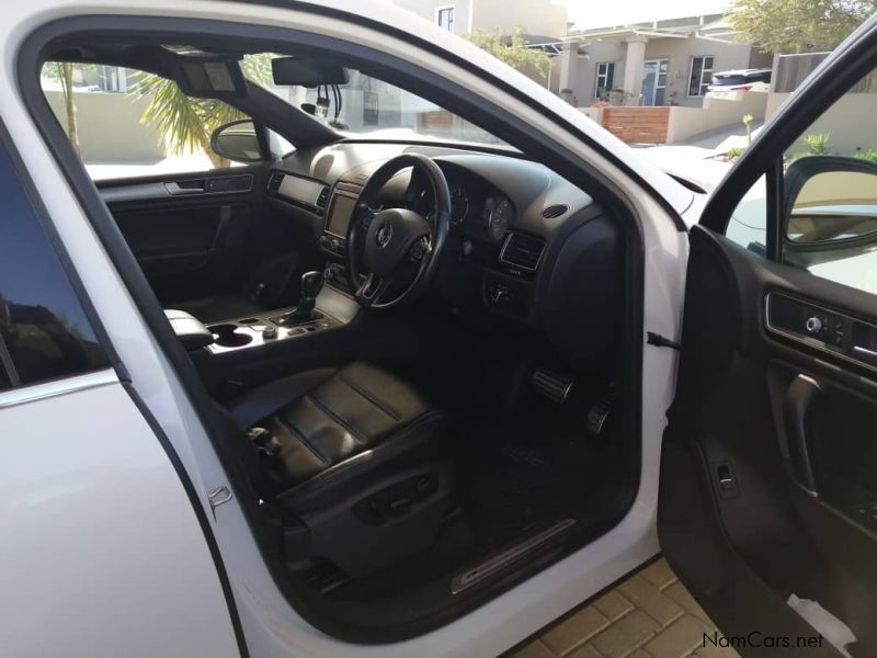 Volkswagen Toureg 3.0 TDi V6 Luxury Tip R-Line in Namibia