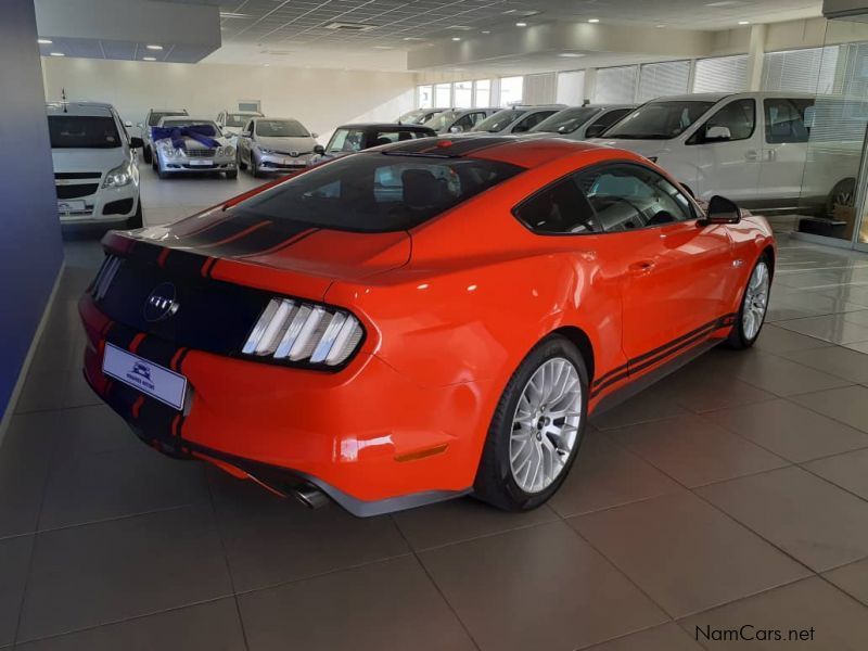Ford Mustang 5.0 V8 Fastback GT in Namibia