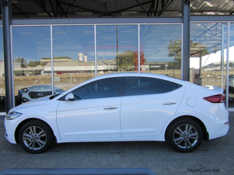 Hyundai Elantra 1,6L Executive Man Petrol in Namibia