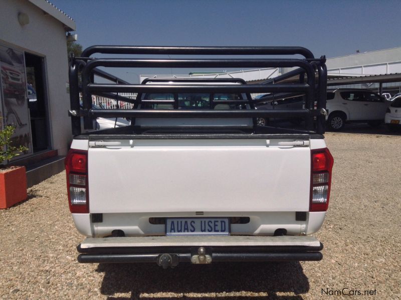 Isuzu KB 240 4x4 Fleetside S/CAB in Namibia