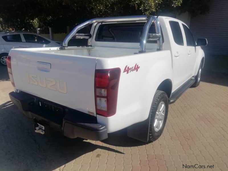 Isuzu KB 240 CREWCAB 4X4 LE in Namibia