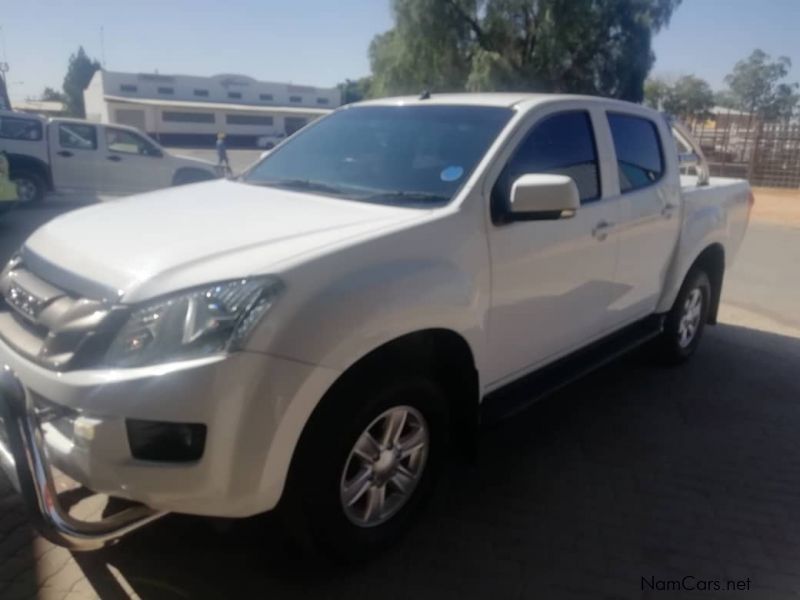 Isuzu KB 240 CREWCAB 4X4 LE in Namibia