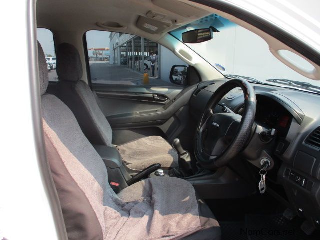 Isuzu KB 240 D/C LE 4X4 in Namibia