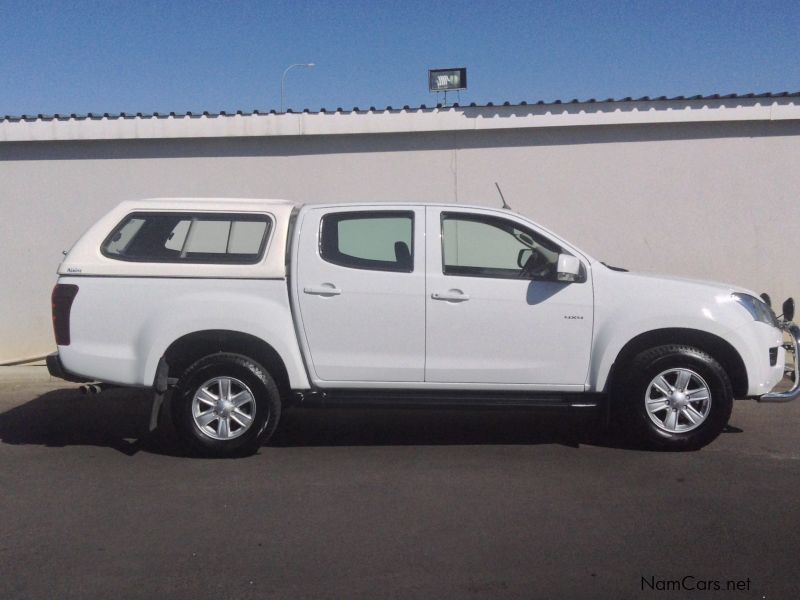 Isuzu KB 240 D/CAB 4x4 LE Petrol in Namibia