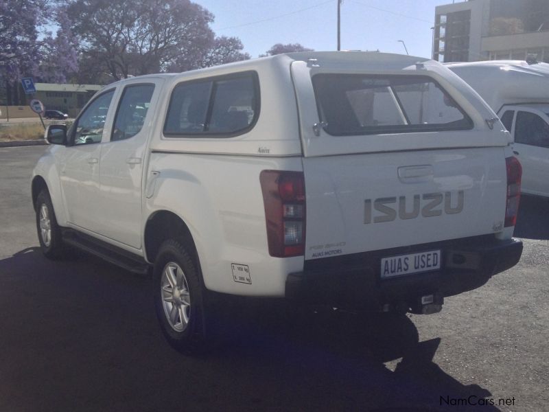 Isuzu KB 240 D/CAB 4x4 LE Petrol in Namibia