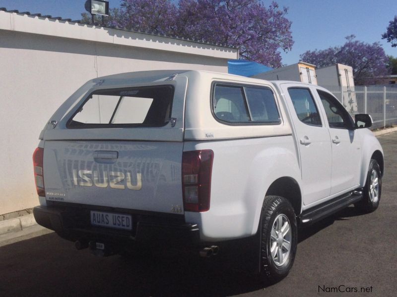 Isuzu KB 240 D/CAB 4x4 LE Petrol in Namibia