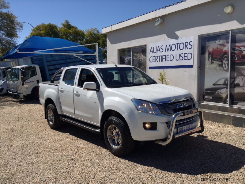 Isuzu KB 240 D/CAB 4x4 LE Petrol in Namibia