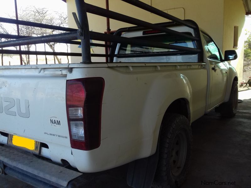 Isuzu KB 240 Fleetside 4 x 4 in Namibia