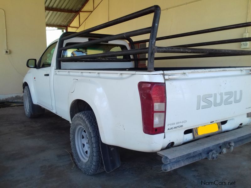 Isuzu KB 240 Fleetside 4 x 4 in Namibia