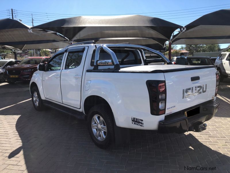 Isuzu KB D/C LE 240 4x4 in Namibia