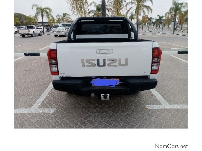 Isuzu KB D/C LE 240 4x4 in Namibia