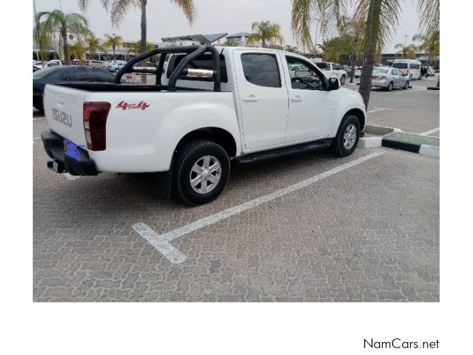 Isuzu KB D/C LE 240 4x4 in Namibia