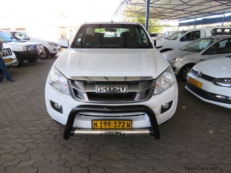 Isuzu KB240 D/CAB 4X4 in Namibia