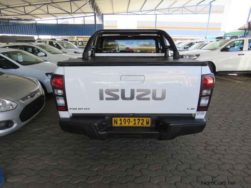 Isuzu KB240 D/CAB 4X4 in Namibia