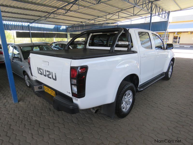 Isuzu KB240 D/CAB 4X4 in Namibia